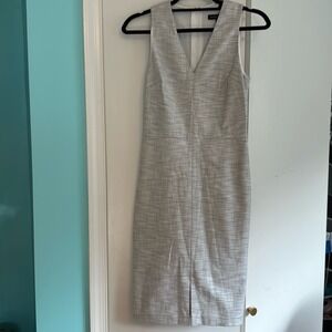 Banana‎ Republic Grey Textured V-Neck Sheath Dress 422248-00-2 NWT Size 0